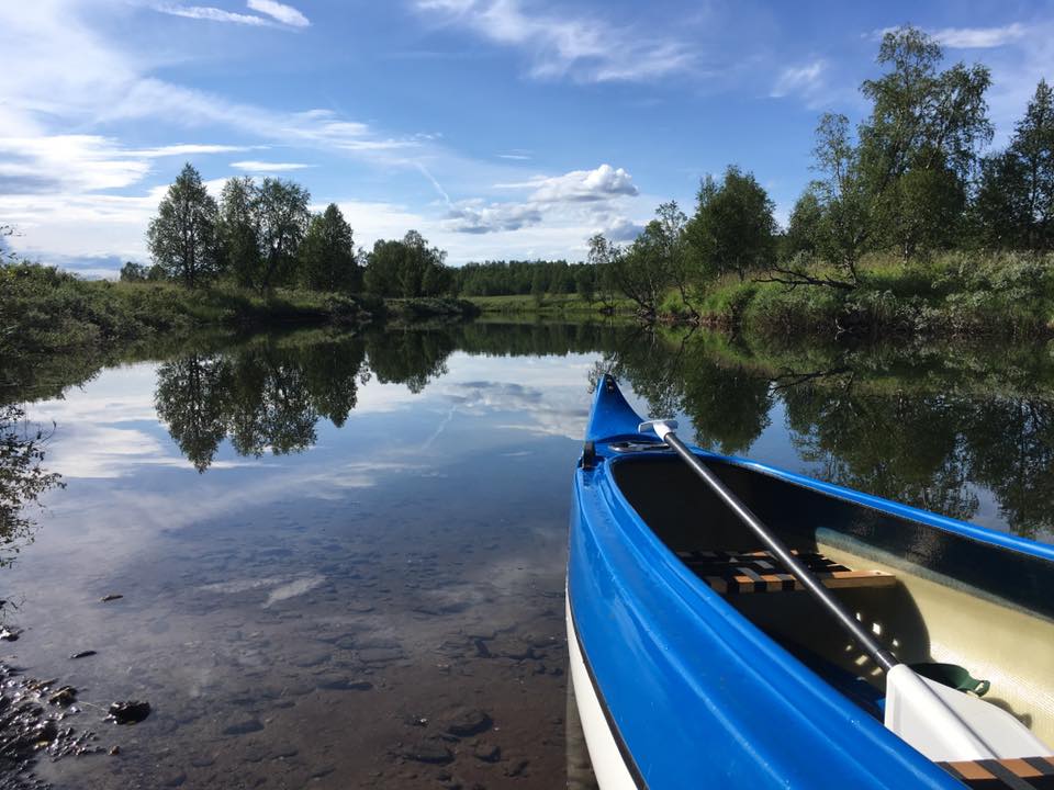 kanot i vatten